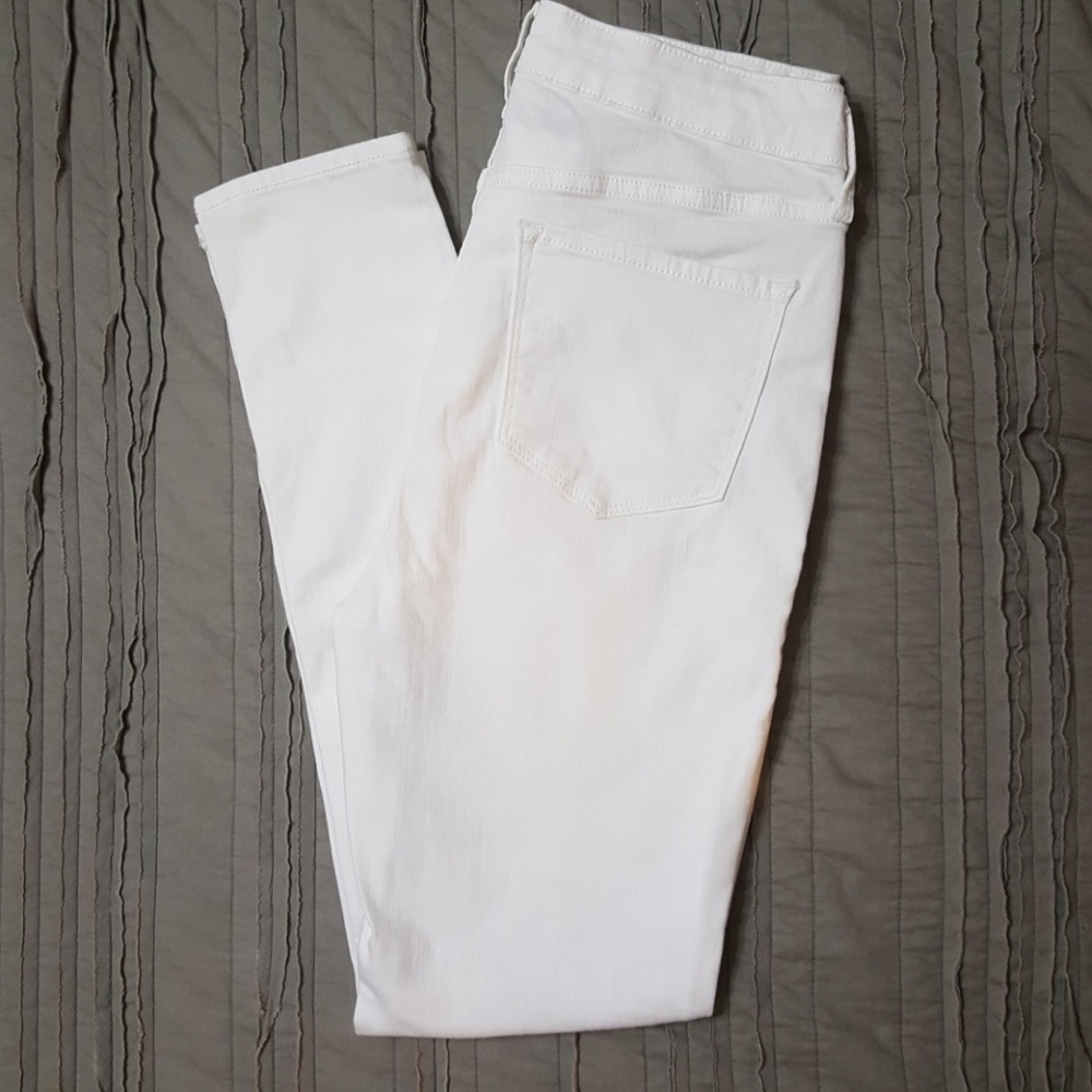 White Old Navy Skinny Jeans